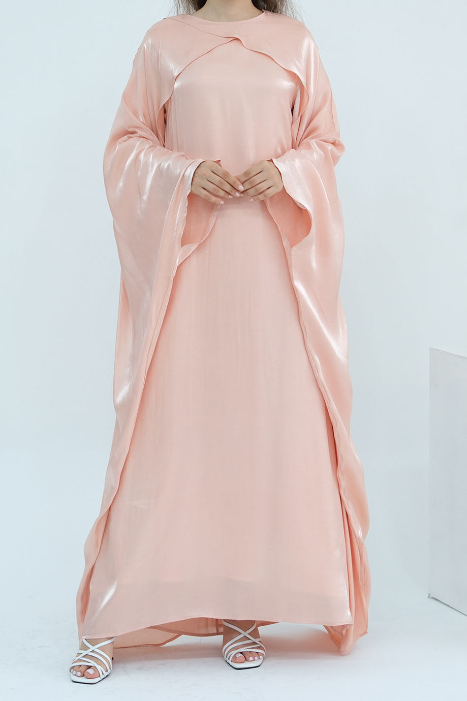Solenne Pearl-Sheen Elegant Abaya 1028 – Soft Peach